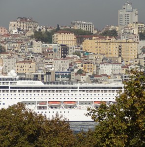 le Bosphore et les villes flottantes