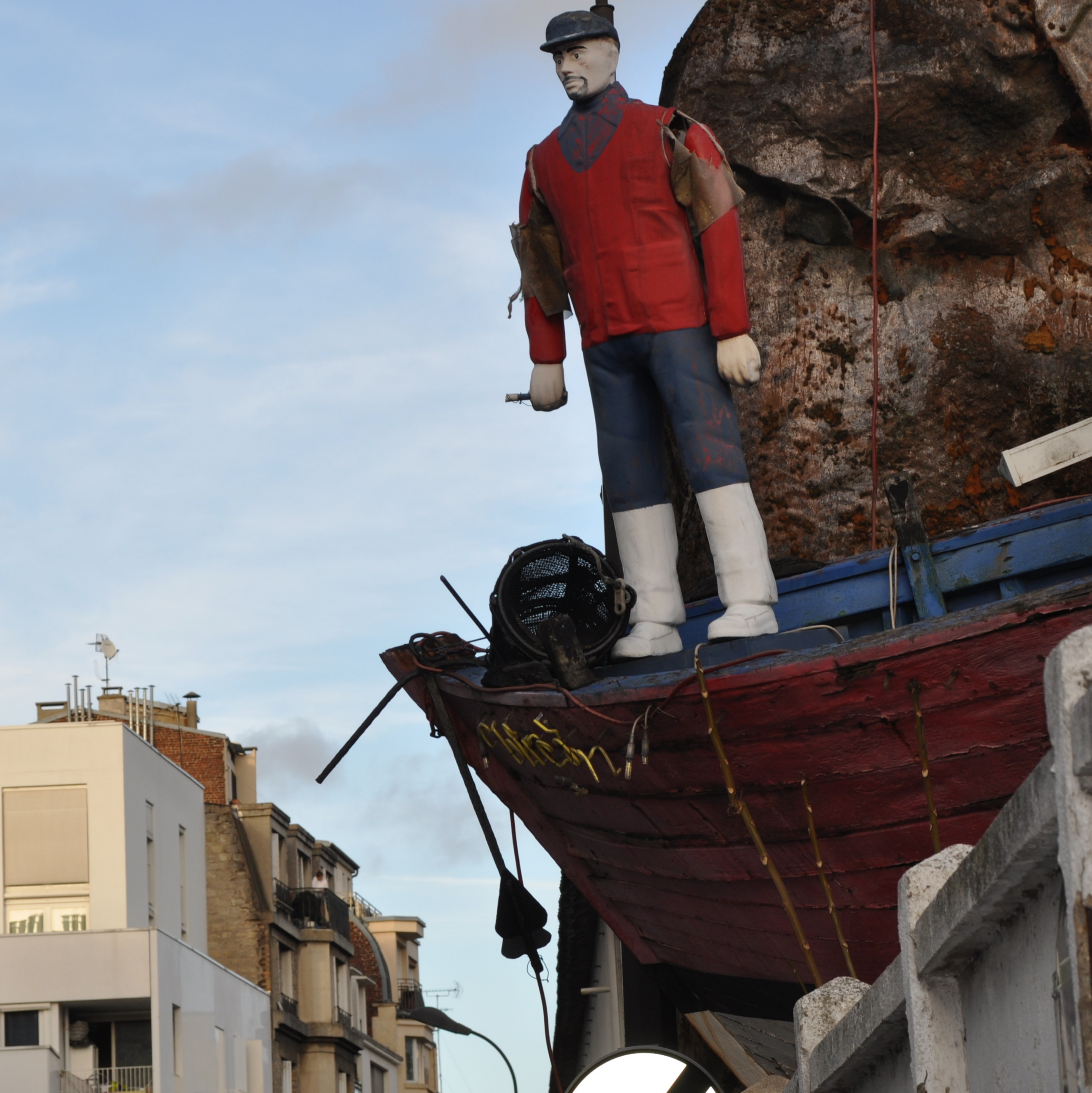 rue Castagnary. Le pêcheur.JPG