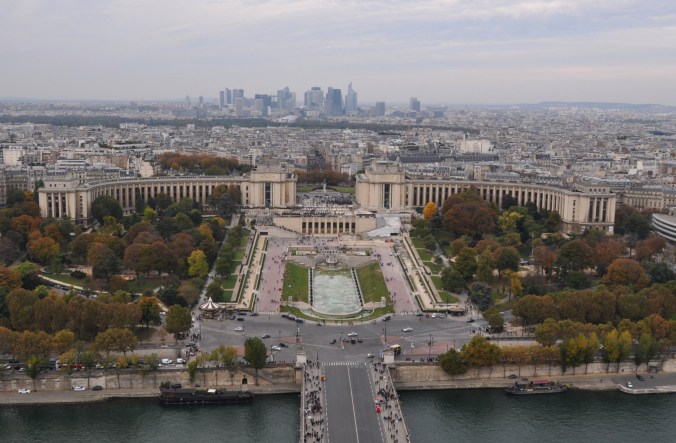 tour-eiffel-du-trocadero-a-la-defense