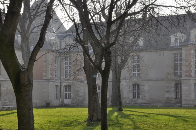 hopital-saint-louis-brume-2-3