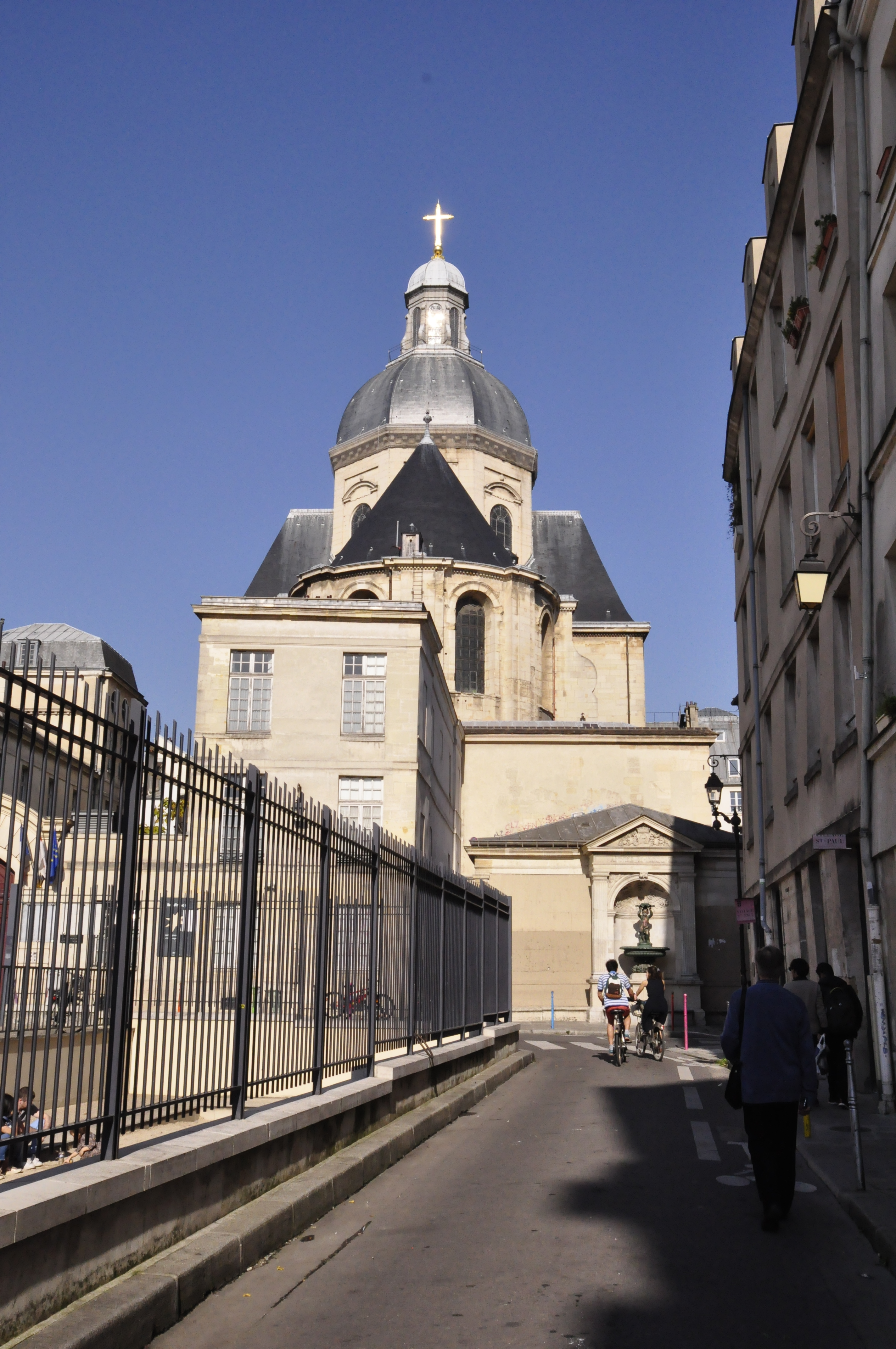 rue des Jardins Saint-Paul. Enceinte