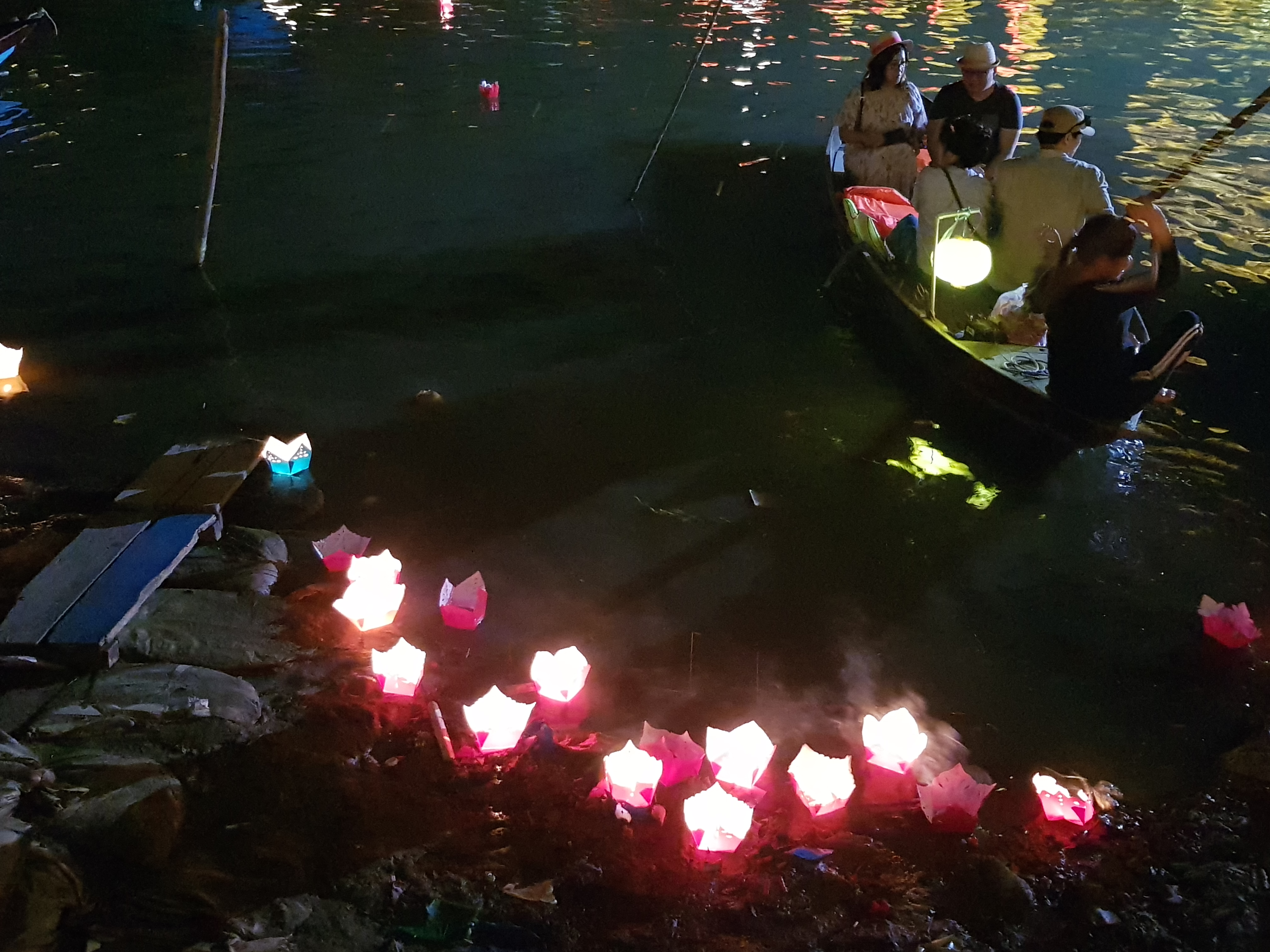 Hoi An. Les couronnes