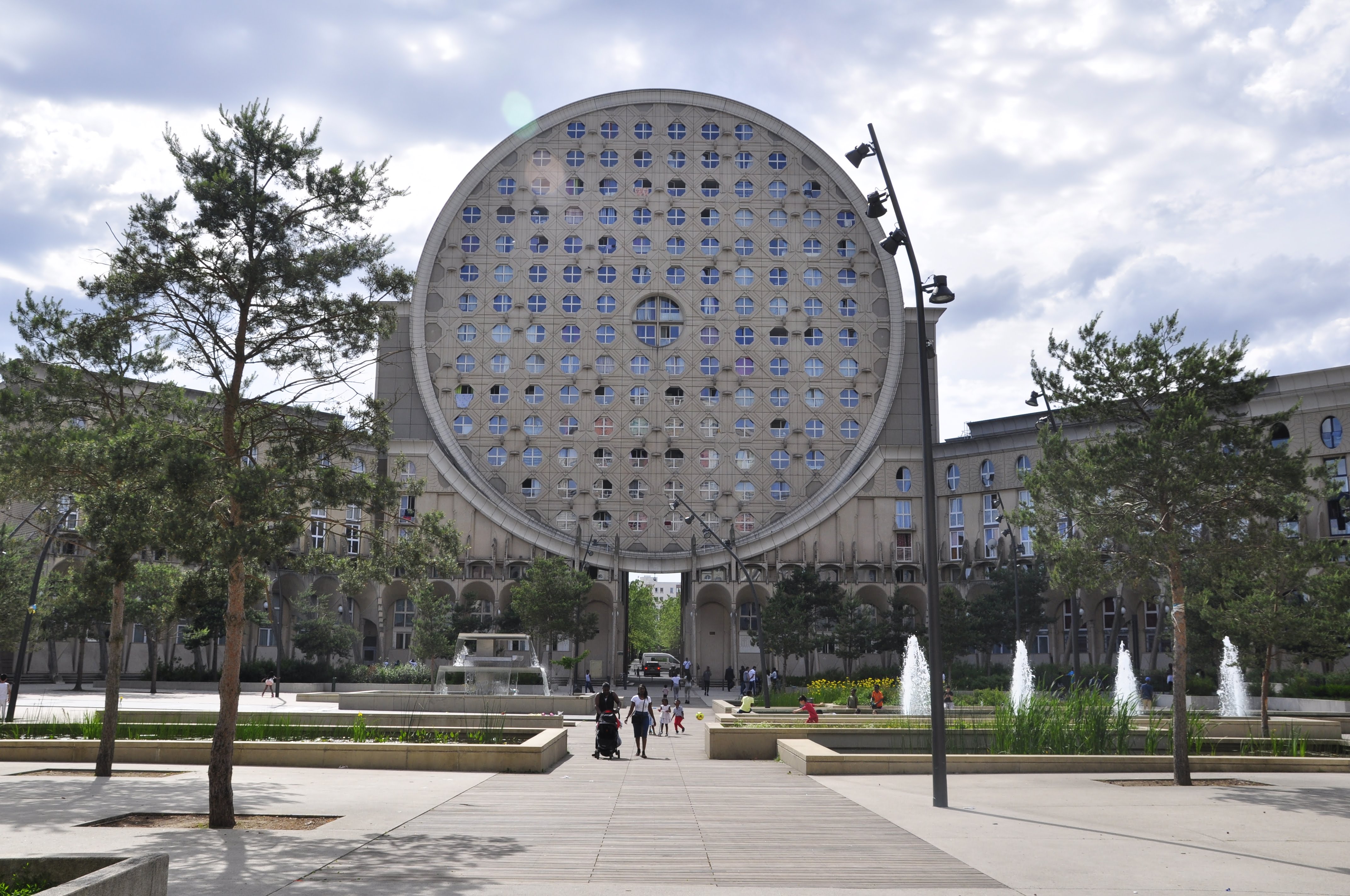 Arènes de Picasso la place_DSC0205