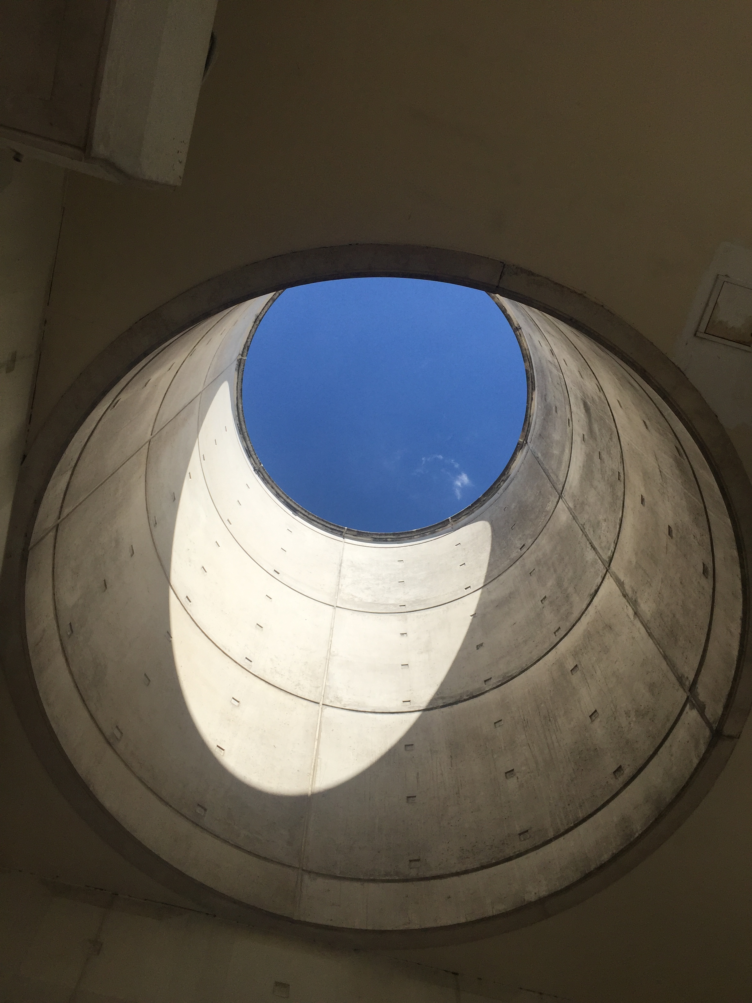 Puits de lumière. Photo Martine Halimi