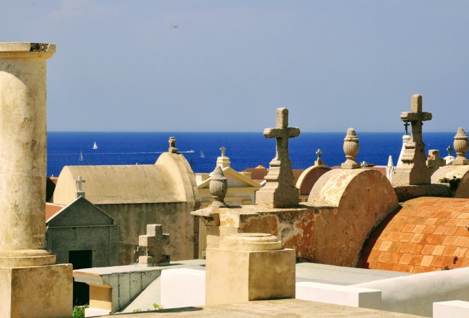 Bonifaccio. cimetière les toits (1)