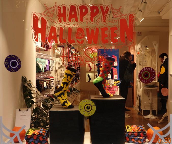 Happy Socks - rue des RosiersDSC05563