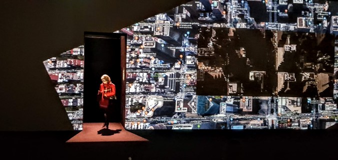 PhilarmonieLa porte qui mène au studio du claquettiste.20181125_152135